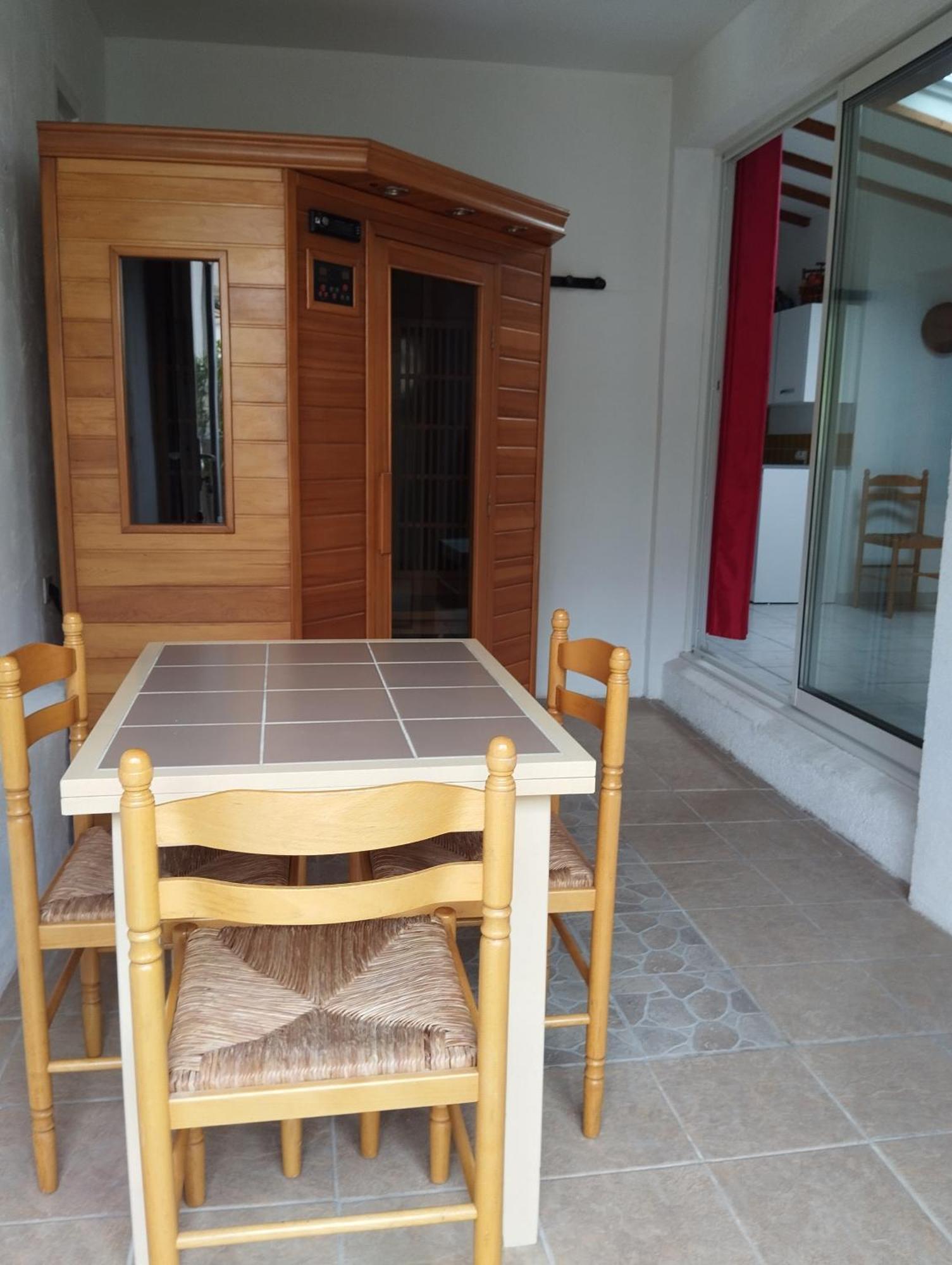 Appartement Bienvenue Au Pied Des Alpilles à Saint-Étienne-du-Grès Extérieur photo